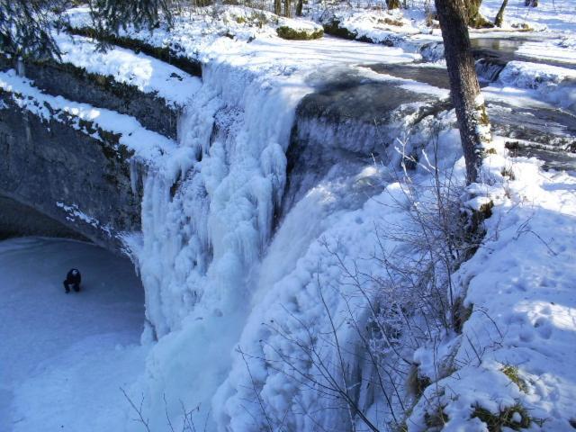 Bonlieu Le Jura En Toutes Saisons Piscine, Spa, Location Vtt, Balades 2Cv, Climatisation מראה חיצוני תמונה
